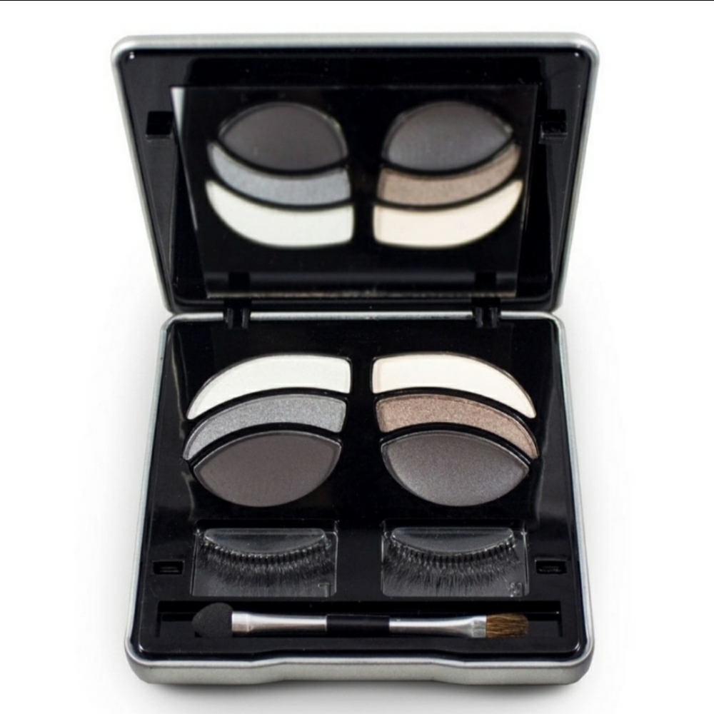 M.E. Makeover Essentials Lashing Out